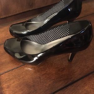 Madden Girl Getta Black Pumps